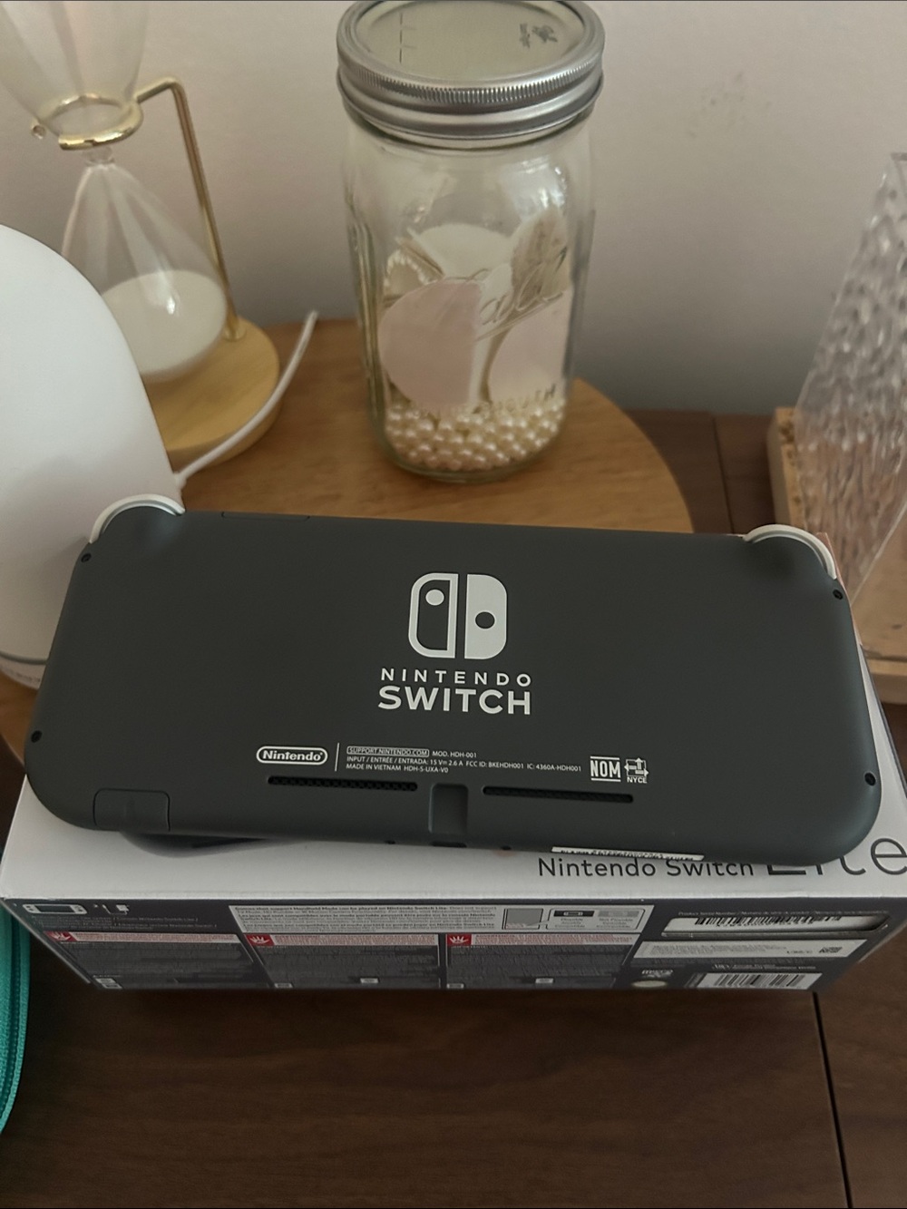 Nintendo Switch Light Grey - Picture 5 of 5